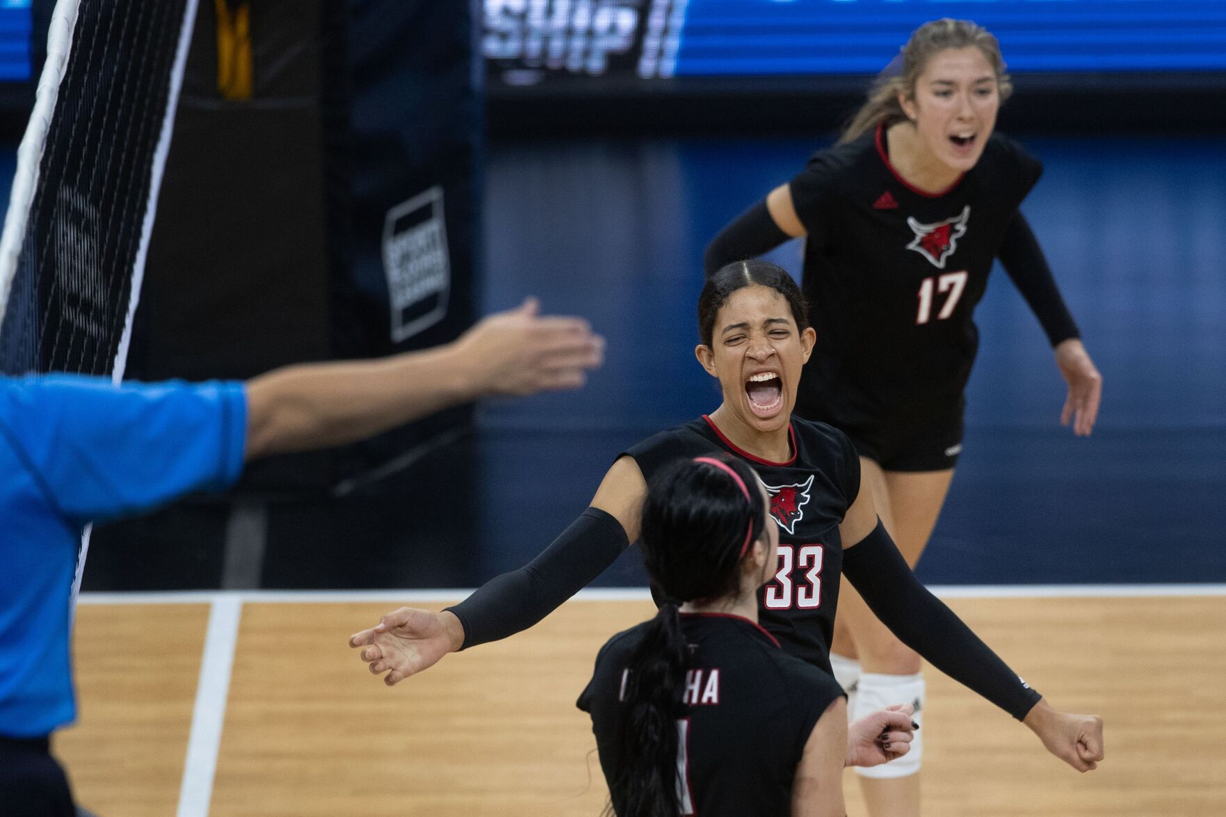 112722-owh-spo-unovolley-kc-0012.JPG